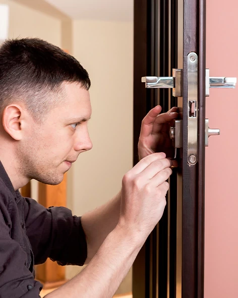 : Professional Locksmith For Commercial And Residential Locksmith Services in Lake Worth, FL